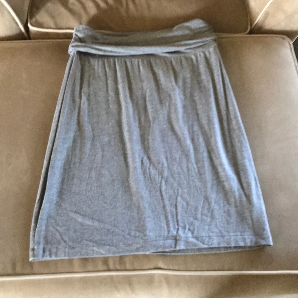 Gap skirt